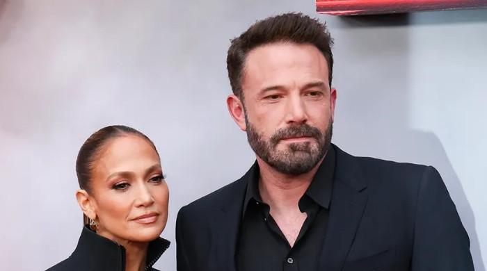 Jennifer Lopez counting on family after Ben Affleck divorce: Source