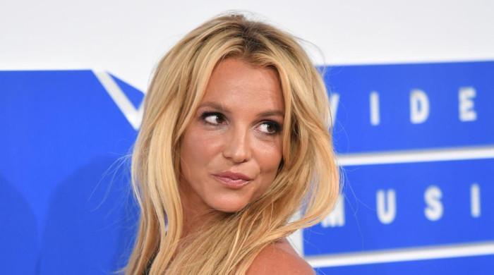 Britney Spears thinks THESE advisors want to control her like dad Jamie