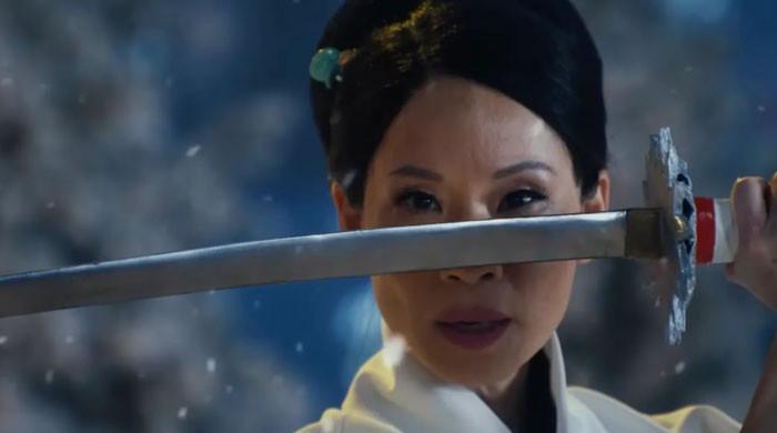 Lucy Liu channels ‘Kill Bill’ character in SNL’s ‘The Grinch’ remake