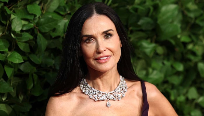 Demi Moore reunites with Rob Lowe for nostalgic 80s moment