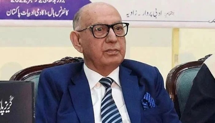 Senator Irfan Siddiqui sits on stage during a launch ceremony for his book at Academy of Letters in Islamabad. — Online/File