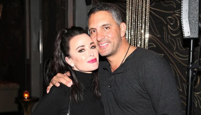 Mauricio Umanskys dating life revealed as estranged wife Kyle Richards speaks out