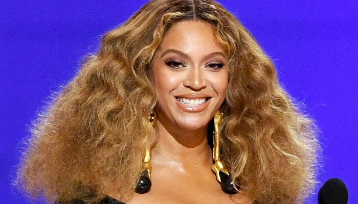 Beyonce mocks Netflix ahead of her big Christmas halftime show