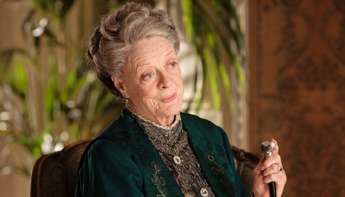 Downton Abbey sets to pay tribute to late Maggie Smith