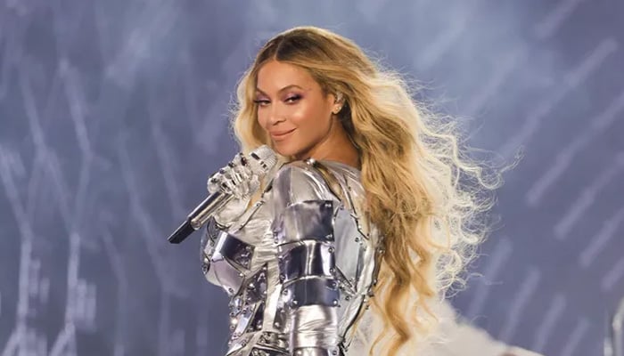 Beyoncé surprises fans with major tour teaser on Christmas