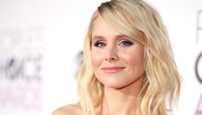 Kristen Bell unveils surprising Wicked Christmas tree