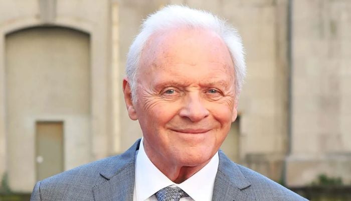 Anthony Hopkins dazzles fans with unexpected holiday gift