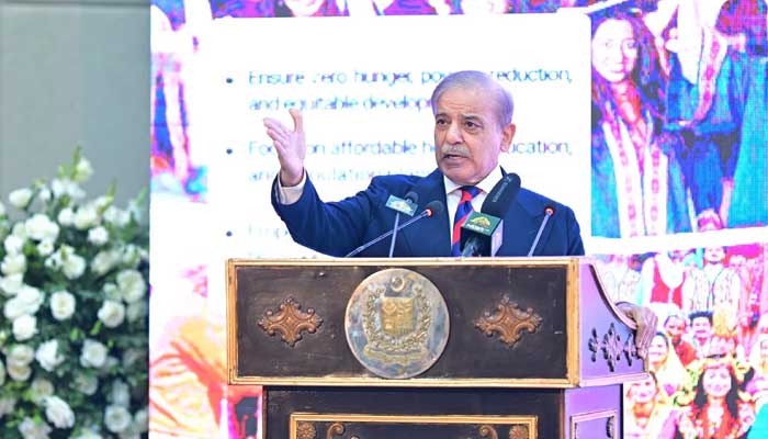 Prime Minister Shehbaz Sharif addressing inaugration ceremony of 5-year National Economic Transformation Plan dubbed as Uraan Pakistan in Islamabad, December 31, 2024. — PID