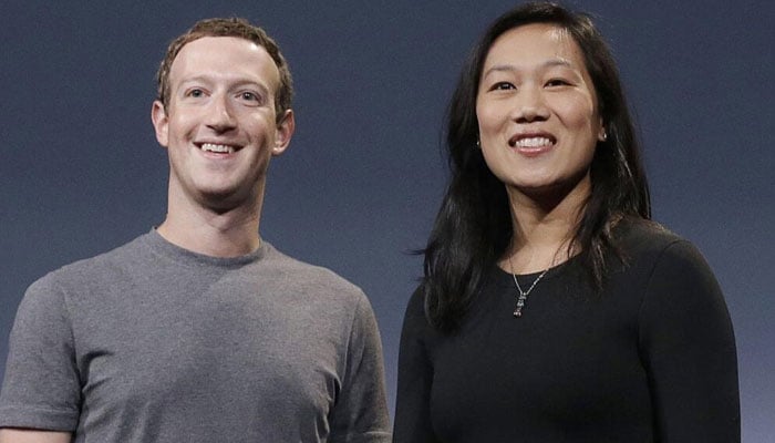 Mark Zuckerberg celebrates New Year with wife Priscilla Chan