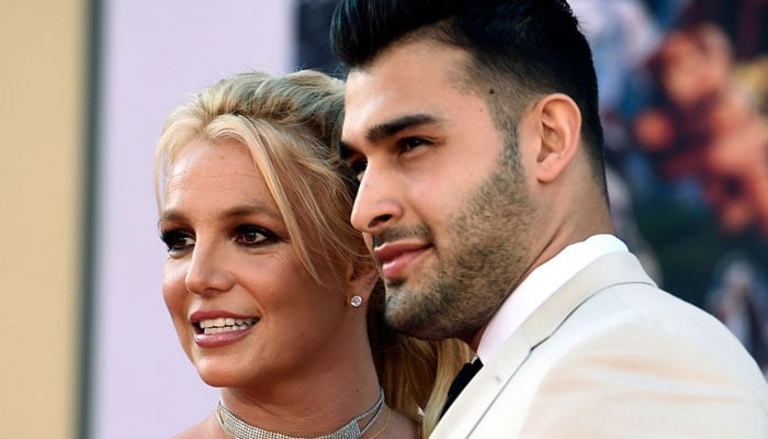 Britney Spears reacts to Sam Asgharis new romance