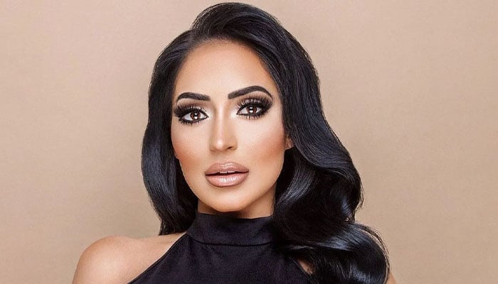 Angelina Pivarnick takes U-turn on remarks about violence in Christmas show