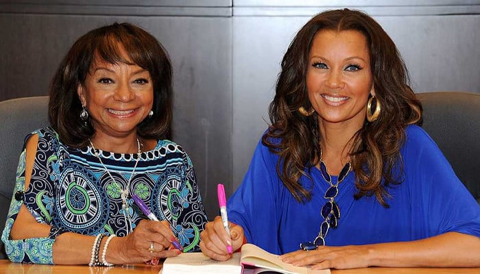 Vanessa Williams makes major heartbreaking announcement about mother Helen