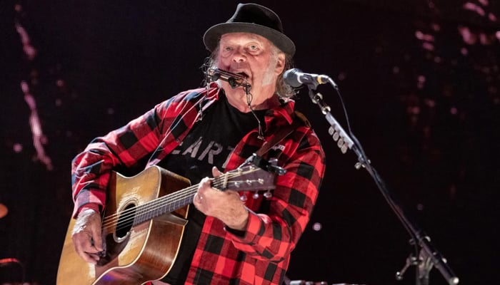 Neil Young delights fans with new decision: hope to see you