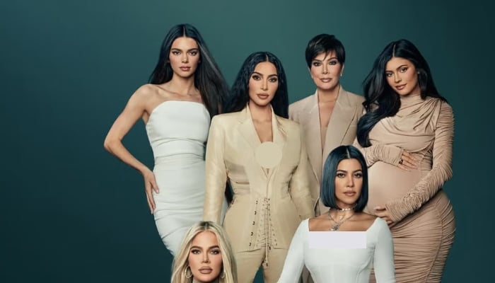 Photo: Kris Jenner giving Kardashian, Jenner sisters stern lecture: Source