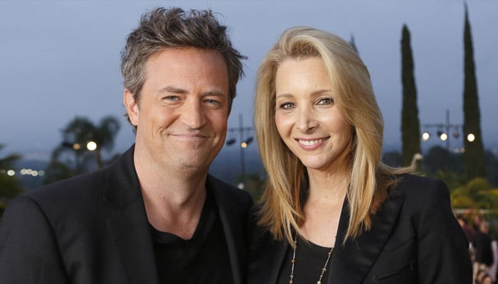 Lisa Kudrow opens up about a secret note from Matthew Perry