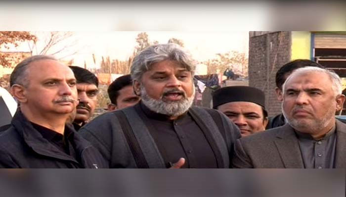 (From left to right) Members of the PTI negotiation Omar Ayub Khan, Sahibzada Hamid Raza and Asad Qaiser address a press conference outside the Adiala Jail in Rawalpindi on January 12, 2024. — YouTube/Geo News/screengrab