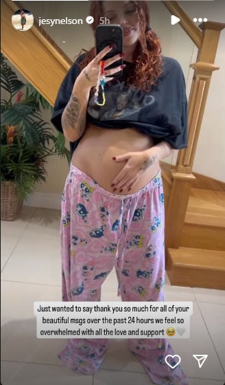 Jesy Nelson flaunts bare baby bump amid twin pregnancy news with Zion Foster