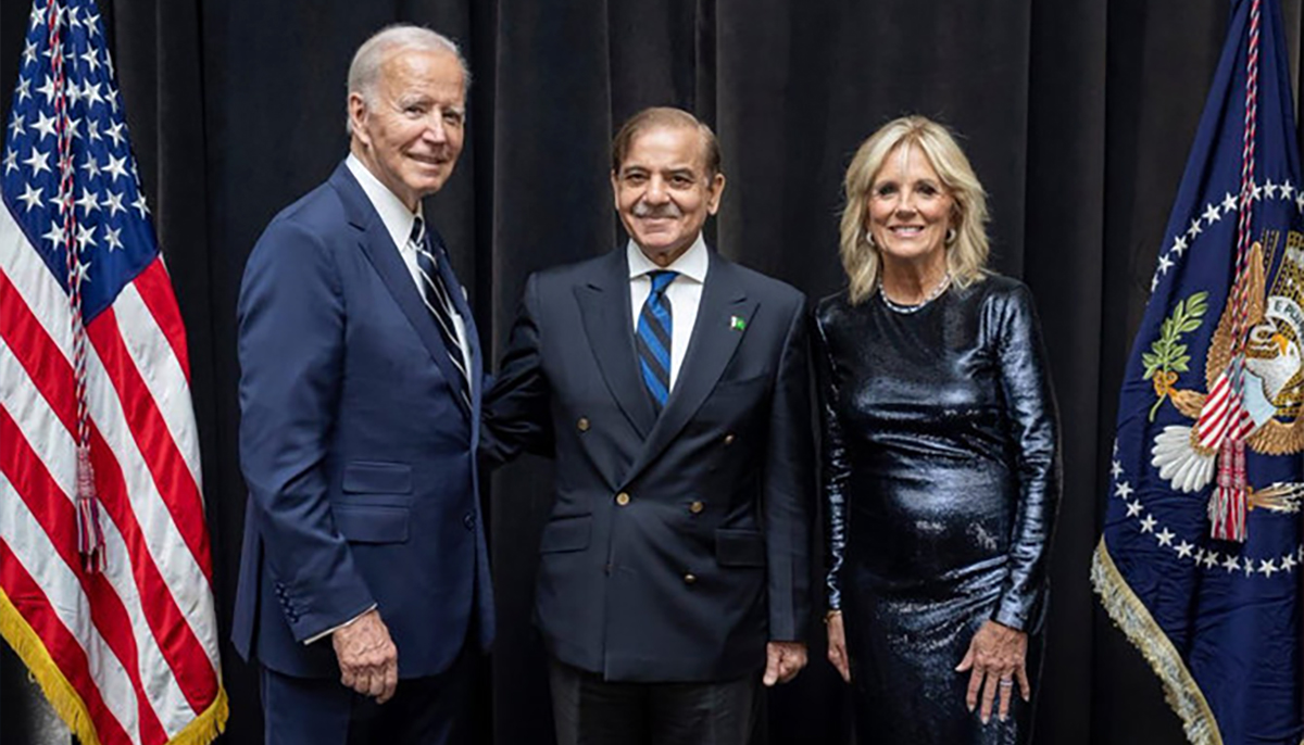 Pakistan Prime Minister Shehbaz Sharif (center) meets former President Joe Biden in Washington, US on September 23, 2023. — X/@PakinUSA