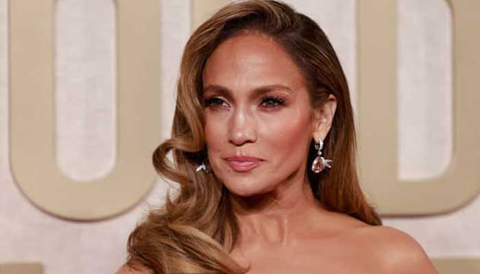 Jennifer Lopez treats journalist with disdain after being mocked over Ben Affleck marriage