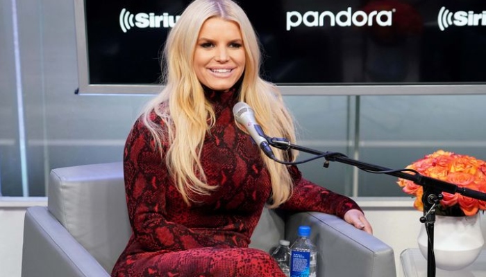 Photo: Jessica Simpson would kill for the chance to do Super Bowl show: Source