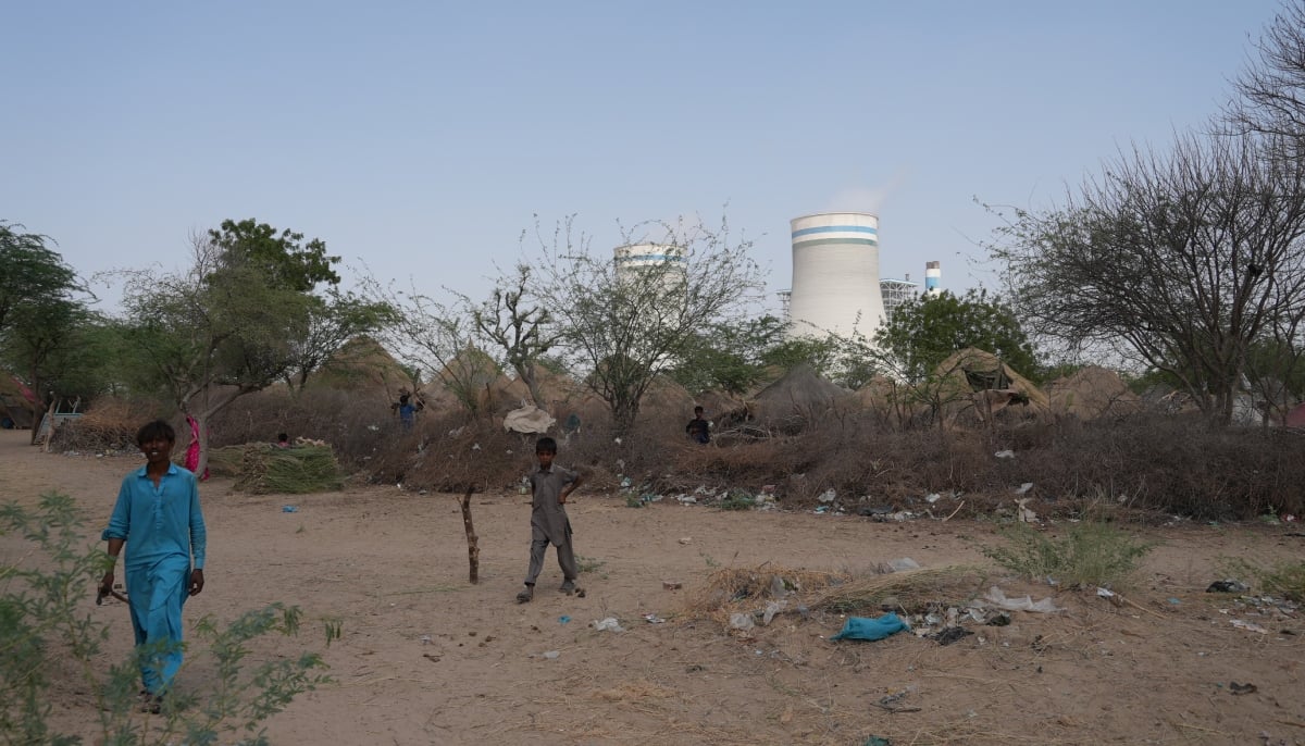 Thar coal plant operating at an unsafe distance from the community, risking their lives and livelihood. — Photo by TKF via author