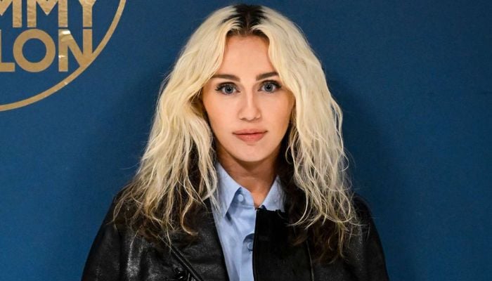 Miley Cyrus takes strong stand on Traces strain with father Billy Ray