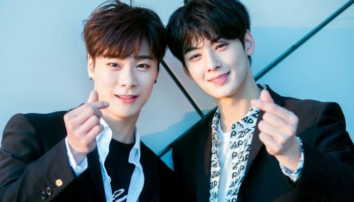 Eunwoo sends emotional message to late bandmate Moonbin