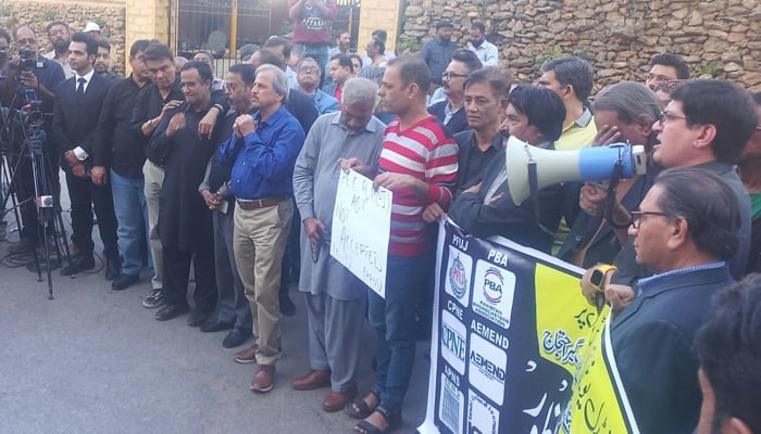 Journalists, lawyers and civil society members hold a protest against Peca Amendment Bill 2025 outside Karachi Press Club on January 28, 2025. — X/@ajnasir