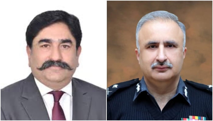 Federal Investigation Agency Director General Ahmed Ishaque Jehangir and Khyber Pakhtunkhwa Inspector General of Police Akhtar Hayat. — APP/Peshwawr Police website/File