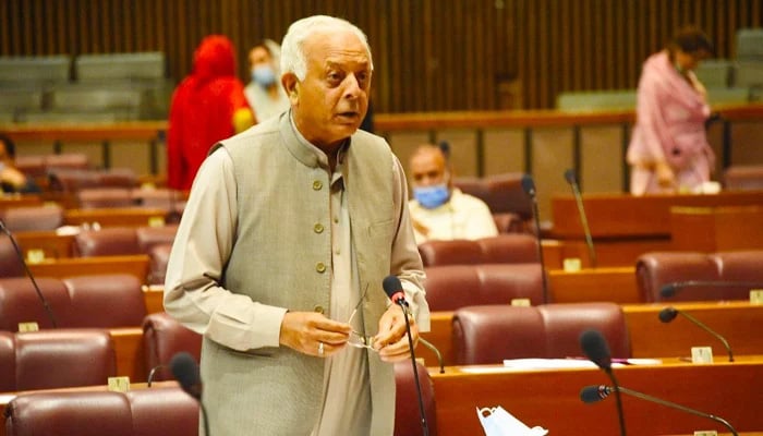 Former federal minister for aviation Ghulam Sarwar Khan addresses the National Assembly, Islamabad. — Radio Pakistan/File