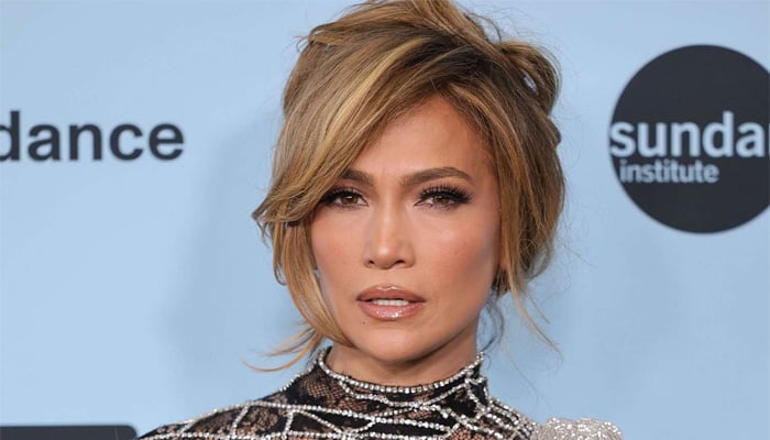 Jennifer Lopez turns heads with her jaw-dropping look at pre-Grammys Gala