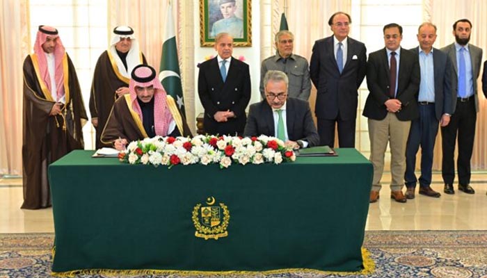 Prime Minister Shehbaz Sharif witnessing signing of agreements between Government of Pakistan and the Saudi Fund Development, Islamabad, February 3, 2025. — PID