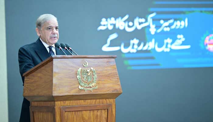 Prime Minister Shehbaz Sharif addressed an agreement on World Foundations in Pakistani abroad in Islamabad, February 4, 2025. - PID