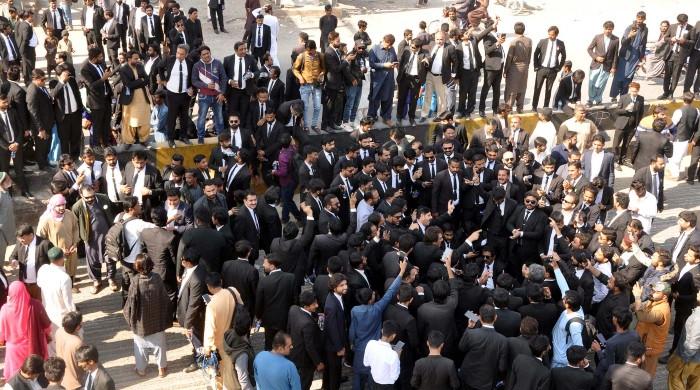 National Highway remains blocked after Hyderabad lawyers-police altercation