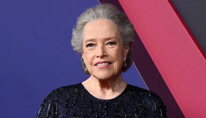 Kathy Bates shocks Critics Choice audience with unbelievable move