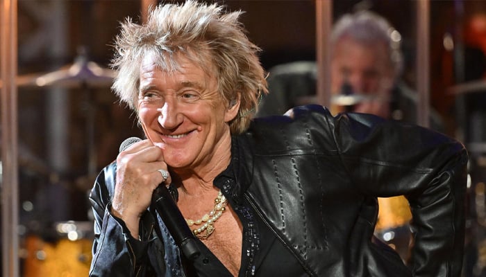 Rod Stewart plans on giving ‘a nod to the beginning at Glastonbury