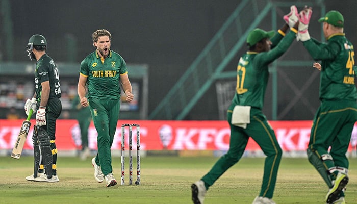 South Africas Wiaan Mulder (2L) celebrates after taking the wicket of Pakistans Fakhar Zaman (L) during the Tri-Nation series third ODI cricket match between Pakistan and South Africa at the National Stadium in Karachi on February 12, 2025. — AFP