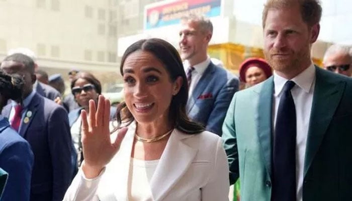 Meghan Markle using divorce to bag pals after ‘sidelining Prince Harry