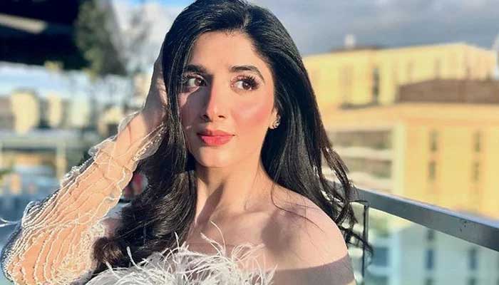 Pakistani actor Mawra Hocane poses for a photoshoot in London, UK. — Instagram/@mawrellous