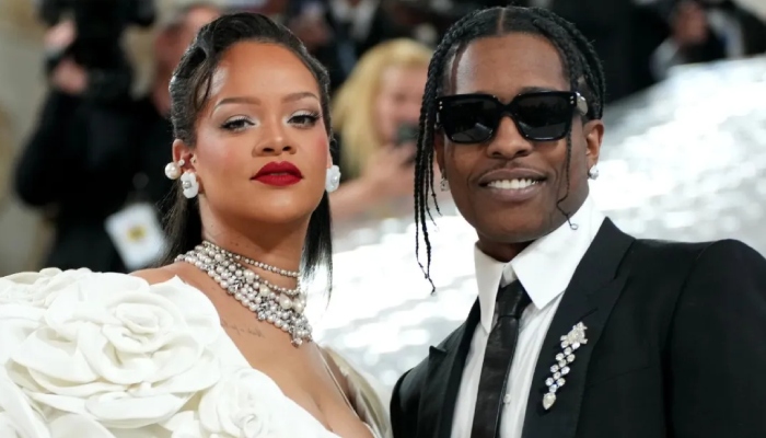 Photo: Rihanna advised to kick A$AP Rocky to curb after bankrolling him: Source