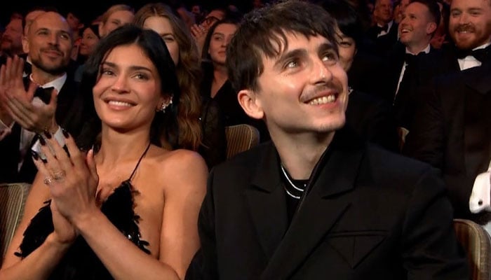 BAFTA host pokes fun at Kylie Jenner & Timothée Chalamet