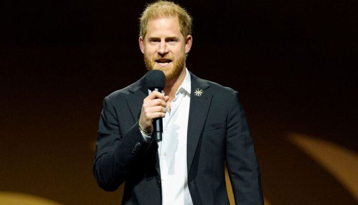 Prince Harry makes major promise as he reduces to tears in emotional speech