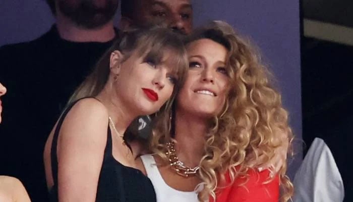 Taylor Swift reportedly rejected the invitation to SNL 50 because of Blake Lively