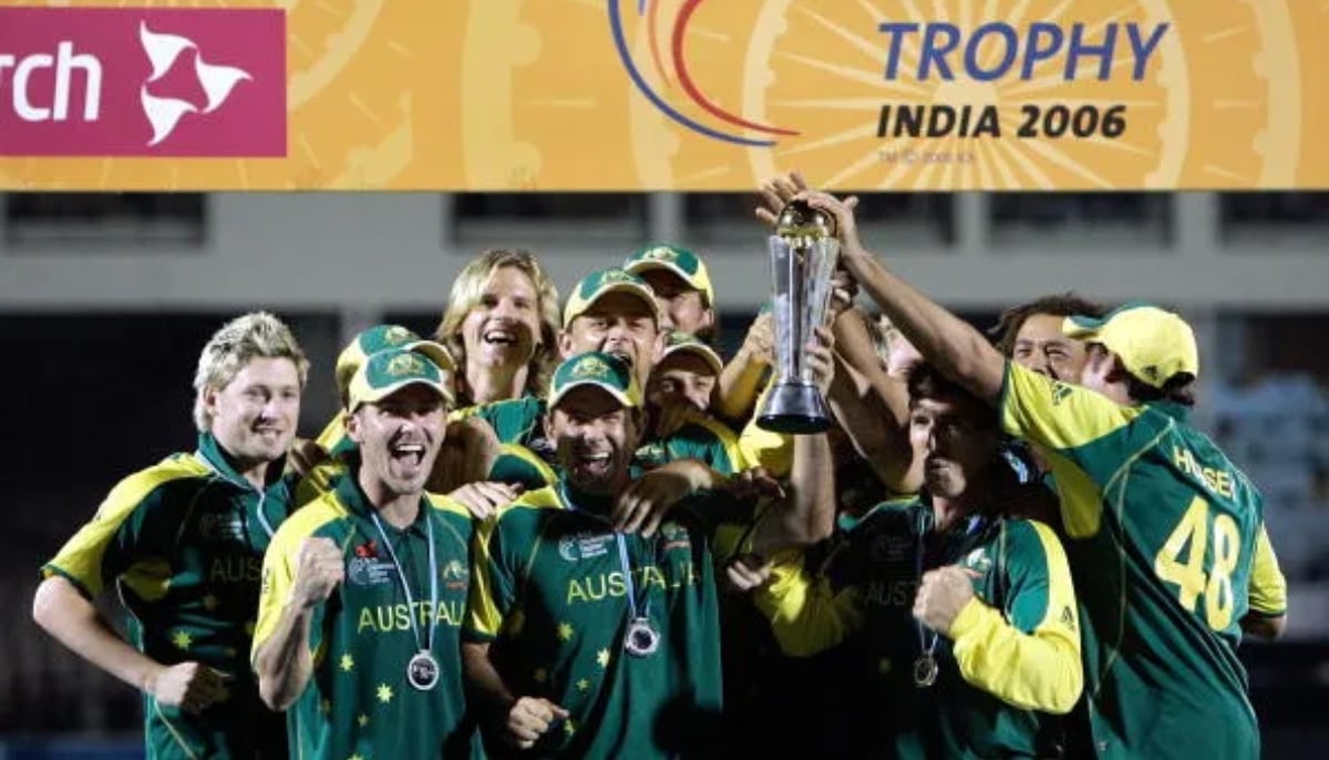 Team Australia poses after winning the 2006 Champions Trophy. — ICC/File