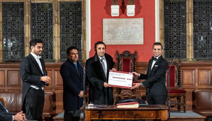 Pakistan Peoples Party Chairman Bilawal Bhutto-Zardari receives memento at Principal of Lady Margaret Hall, Oxford University, London, February 21, 2025. — Reporter