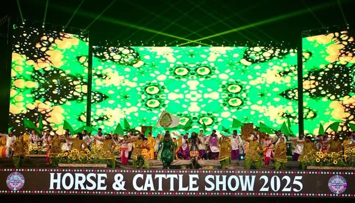 COAS, Punjab CM attend horse and cattle show finale