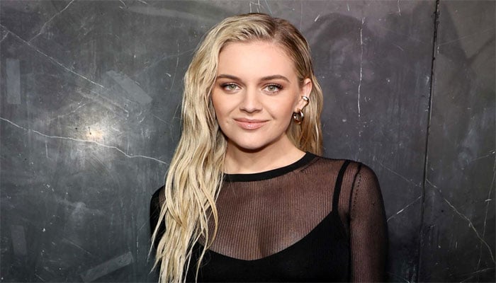 Kelsea Ballerini reveals Blake Shelton’s warning about Adam Levine