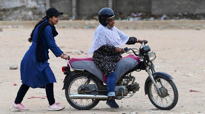 Sindh govt to provide electric motorcycles to women