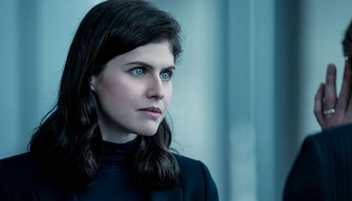 Alexandra Daddario defends her acting talent