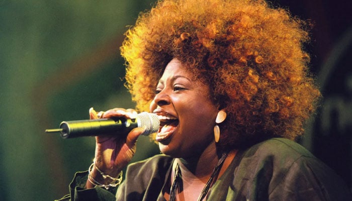 R&B singer and actress Angie Stone dies in car crash